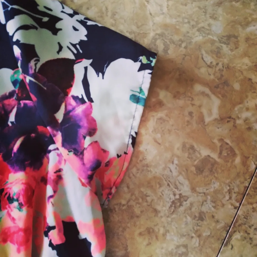 12PM by Mon Ami Bright Floral romper, size Small - Picture 3 of 8